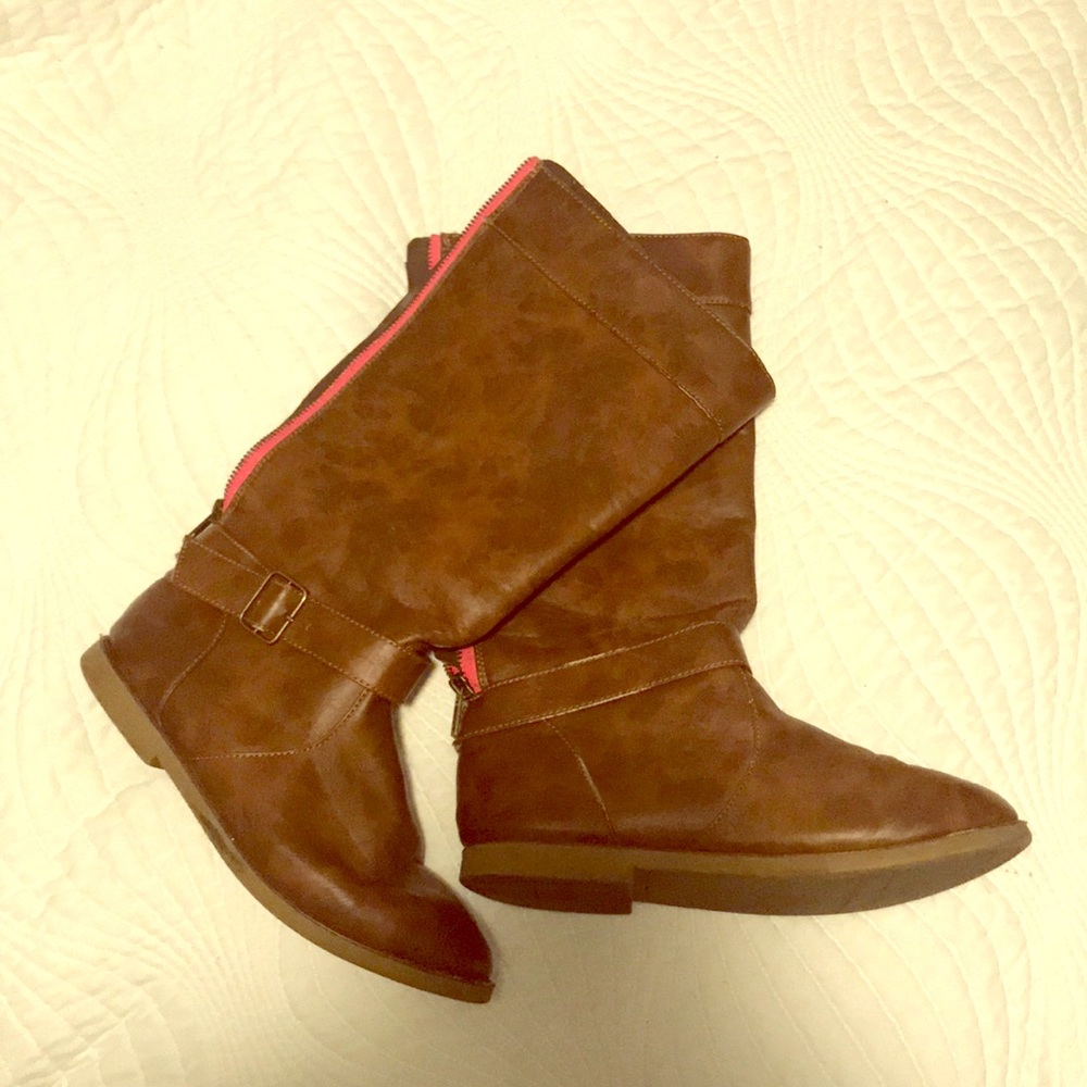 Mid-Calf Boots